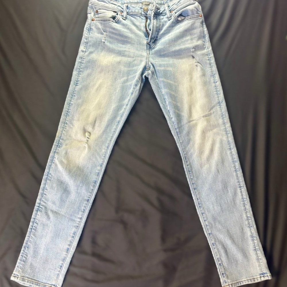American Eagle Outfitters Light Blue Skinny Jeans